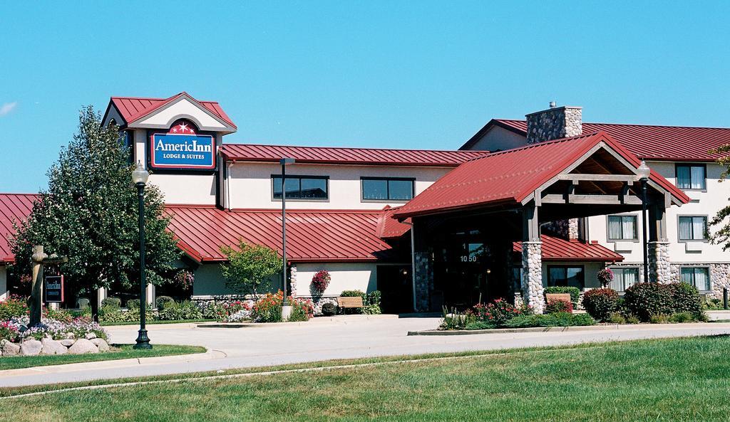 Americinn By Wyndham Oswego Exterior photo