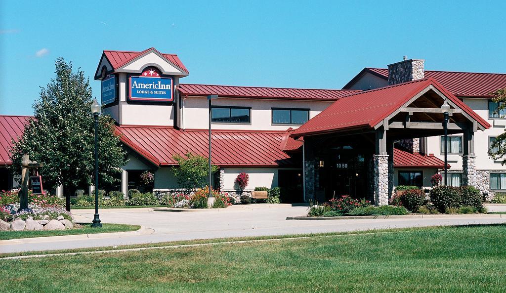 Americinn By Wyndham Oswego Exterior photo