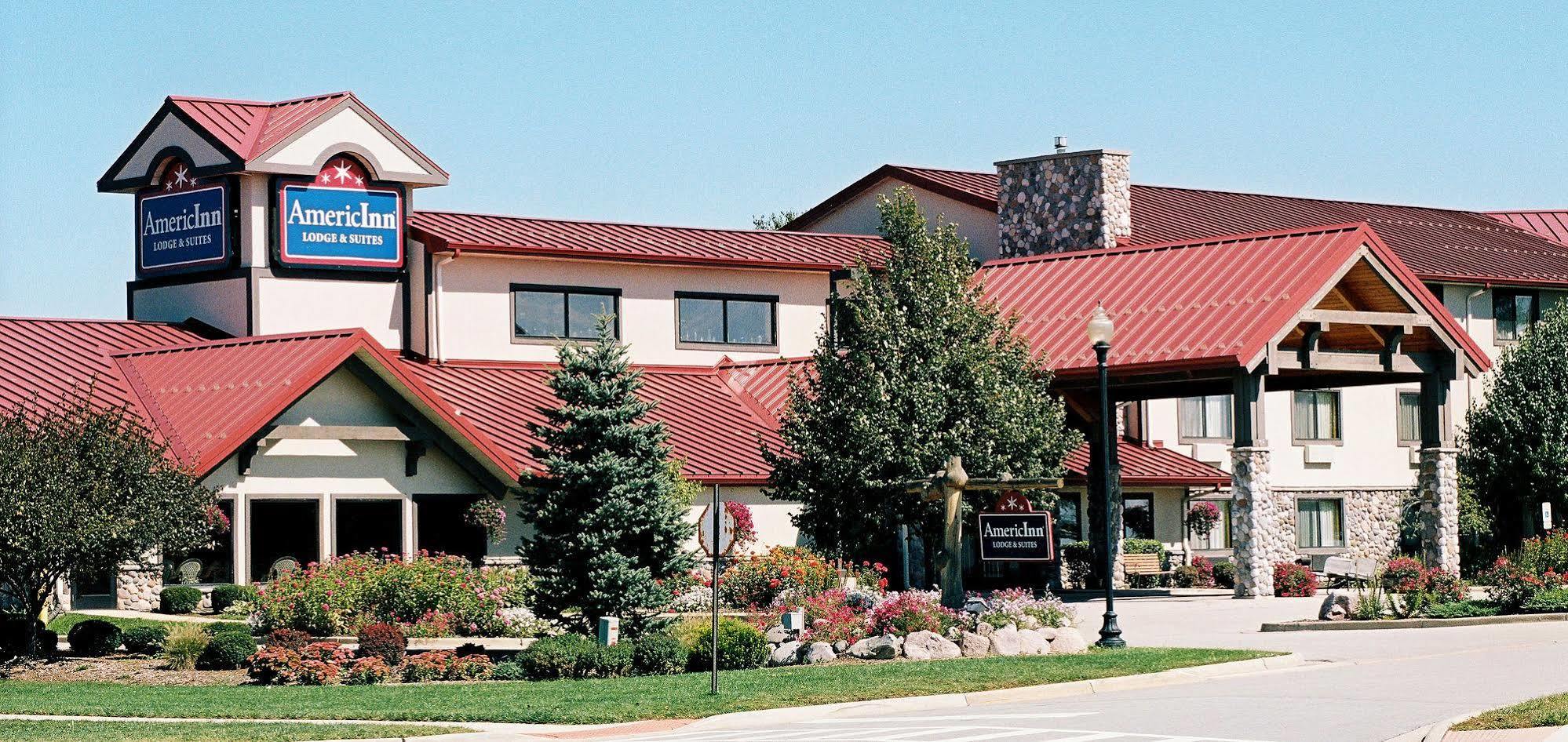Americinn By Wyndham Oswego Exterior photo
